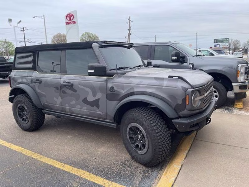 2022 Shadow Black Ford Bronco Badlands 4X4 SUV