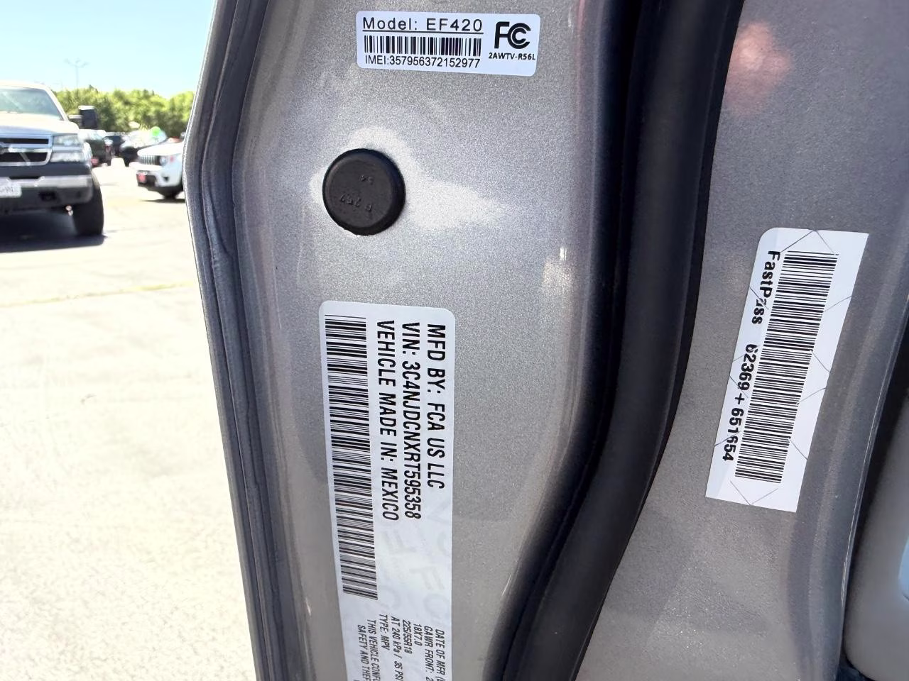 2024 Silver Zynith Metallic Clearcoat Jeep Compass Limited 4X4 SUV