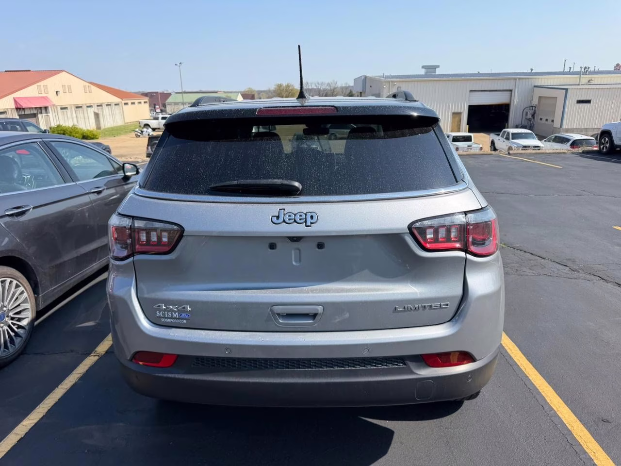 2024 Silver Zynith Metallic Clearcoat Jeep Compass Limited 4X4 SUV