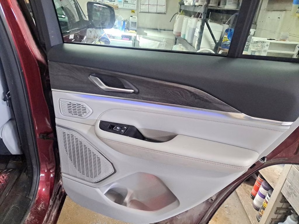 2023 Velvet Red Pearlcoat Jeep Grand Cherokee Overland w/Rear Seat Video Pkg 4X4 SUV