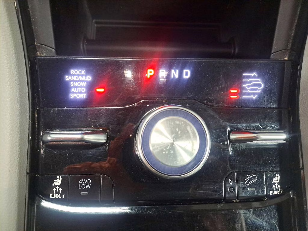 2023 Velvet Red Pearlcoat Jeep Grand Cherokee Overland w/Rear Seat Video Pkg 4X4 SUV