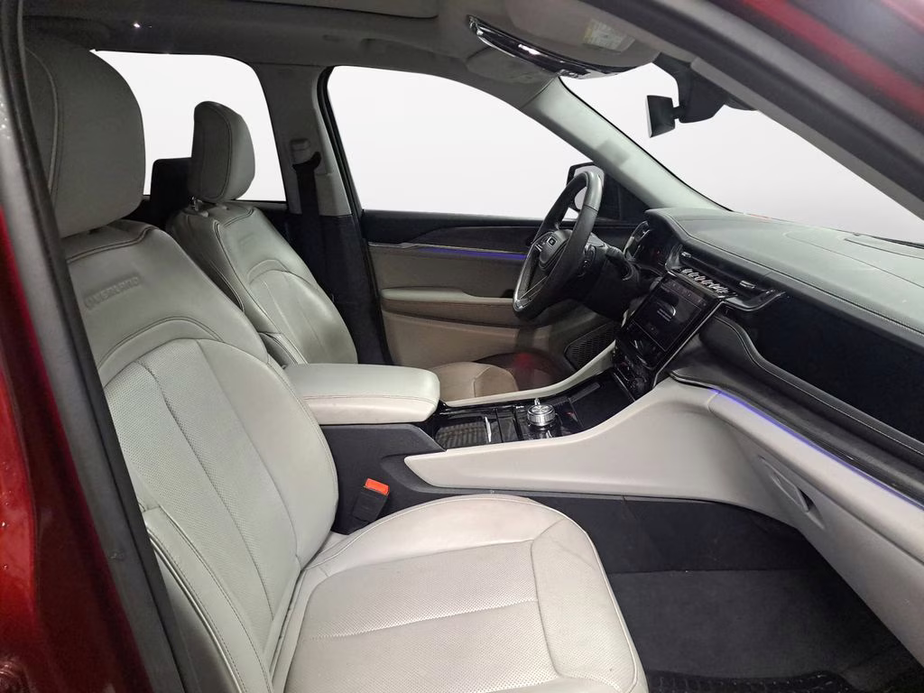 2023 Velvet Red Pearlcoat Jeep Grand Cherokee Overland w/Rear Seat Video Pkg 4X4 SUV