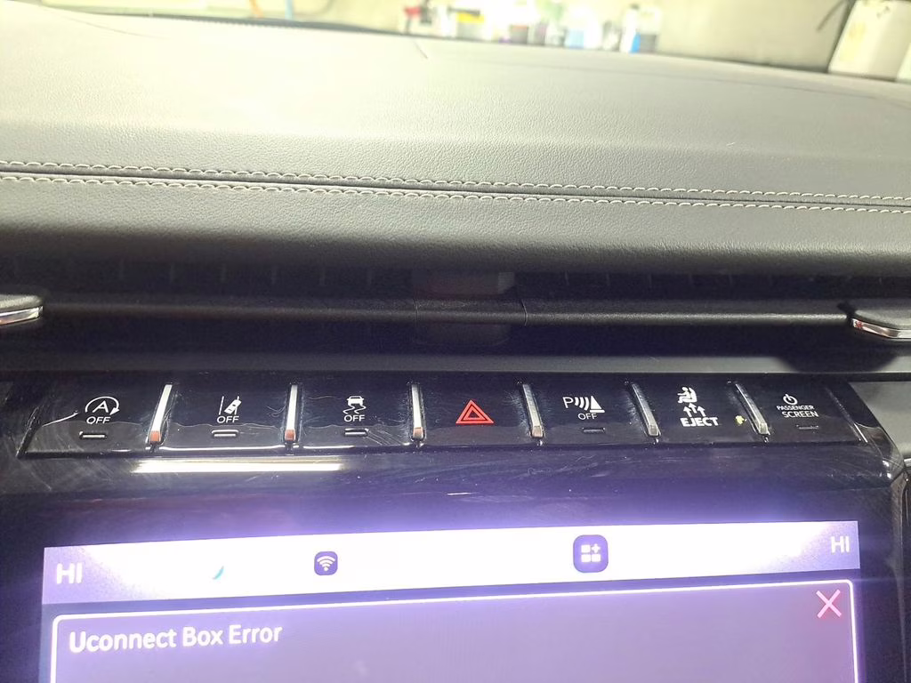 2023 Velvet Red Pearlcoat Jeep Grand Cherokee Overland w/Rear Seat Video Pkg 4X4 SUV