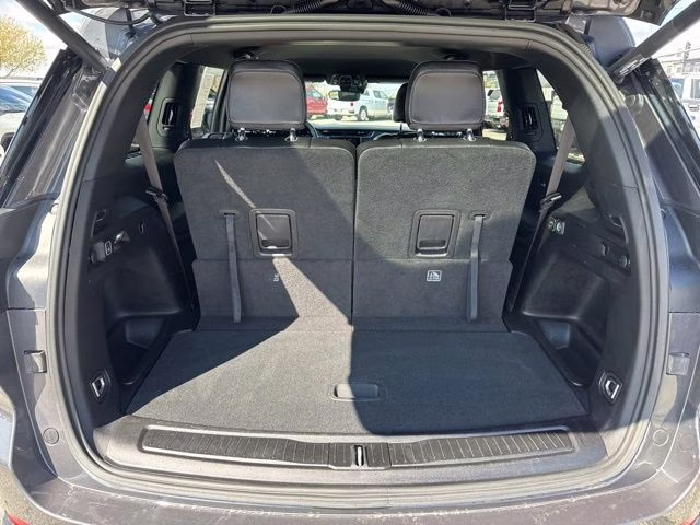 2023 Baltic Gray Metallic Clearcoat Jeep Grand Cherokee L Altitude 4X4 SUV