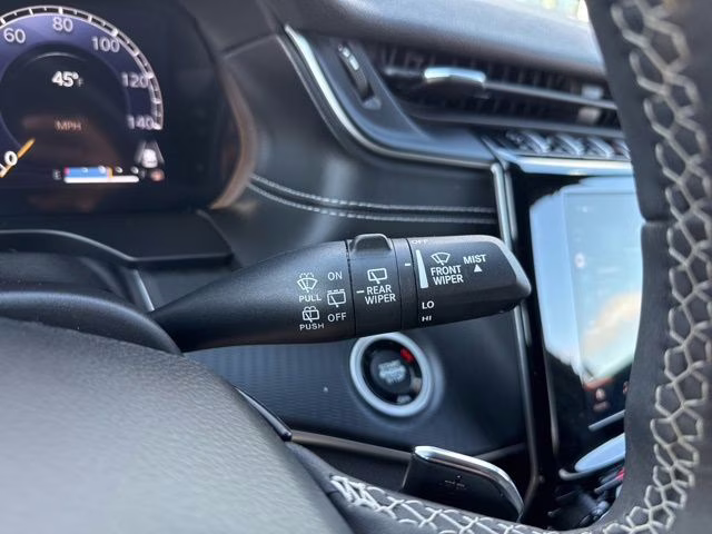 2023 Baltic Gray Metallic Clearcoat Jeep Grand Cherokee L Altitude 4X4 SUV