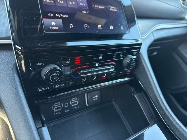 2023 Baltic Gray Metallic Clearcoat Jeep Grand Cherokee L Altitude 4X4 SUV