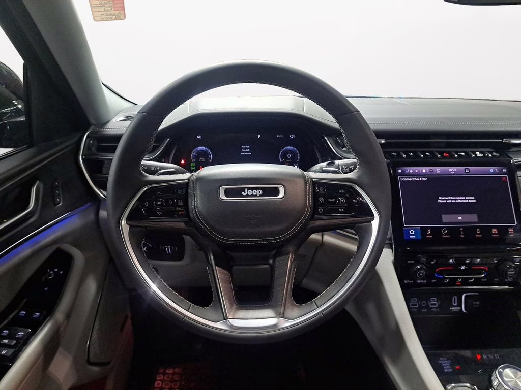 2023 Velvet Red Pearlcoat Jeep Grand Cherokee Overland w/Rear Seat Video Pkg 4X4 SUV