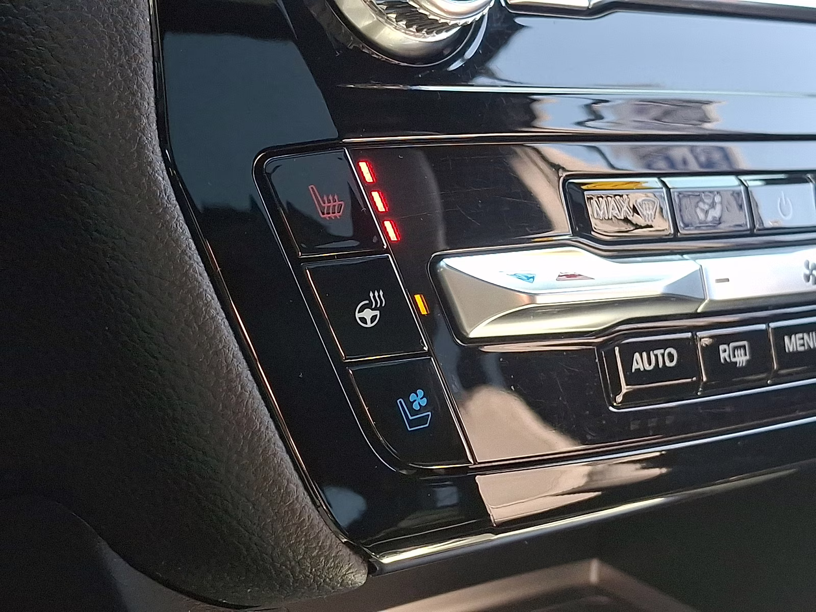 2023 Agate Black Metallic - UM Ford Explorer ST 4X4