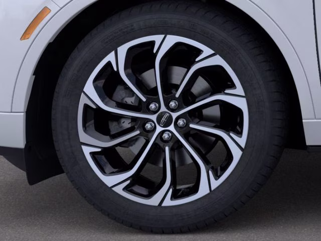 2026 White Platinum Metallic Tri-Coat Lincoln Nautilus Reserve AWD SUV