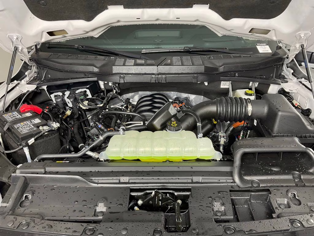 2026 Avalanche Ford F-150 Lariat 4X4 Truck