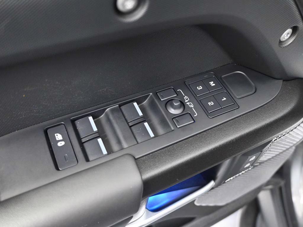 2023 Carpathian Gray Premium Metallic Land Rover Defender 110 V8 AWD SUV