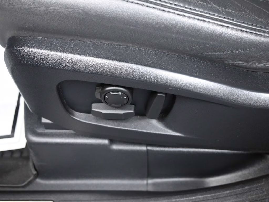 2023 Carpathian Gray Premium Metallic Land Rover Defender 110 V8 AWD SUV