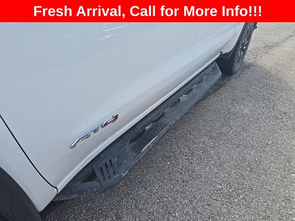 2023 Summit White GMC Sierra 1500 AT4 4X4 Truck