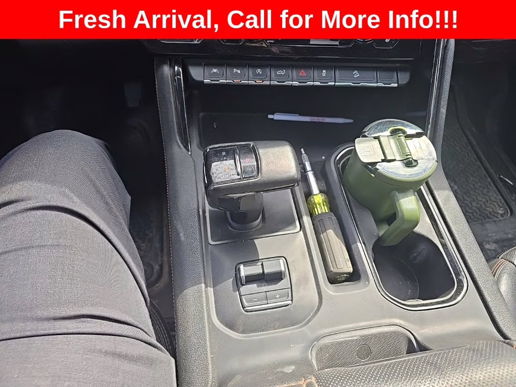 2023 Summit White GMC Sierra 1500 AT4 4X4 Truck