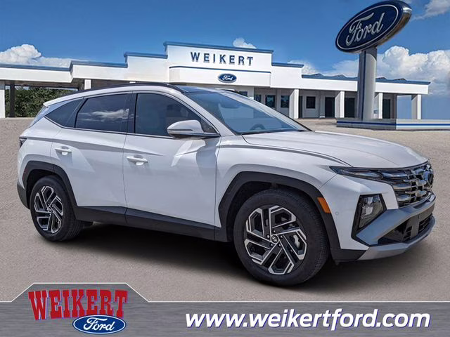 2025 White Pearl Hyundai Tucson Limited FWD SUV