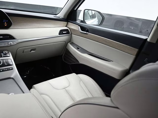 2022 Hyper White Hyundai Palisade Limited FWD SUV