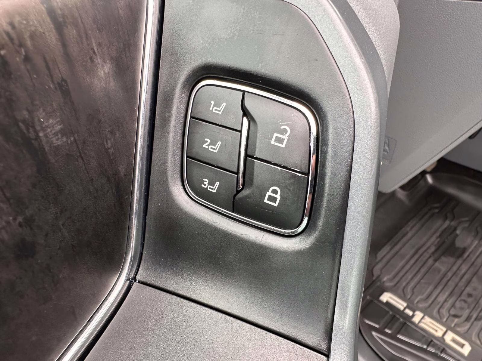 2023 Antimatter Blue Metallic Ford F-150 LARIAT 4WD SuperCrew 5.5' Box 4X4 Truck