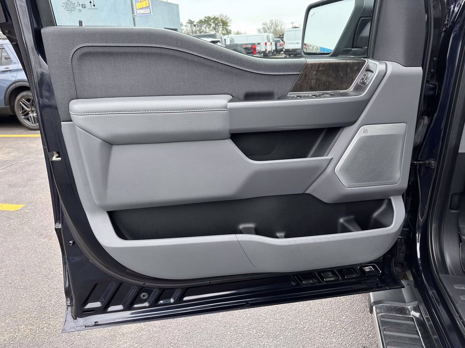 2023 Antimatter Blue Metallic Ford F-150 LARIAT 4WD SuperCrew 5.5' Box 4X4 Truck