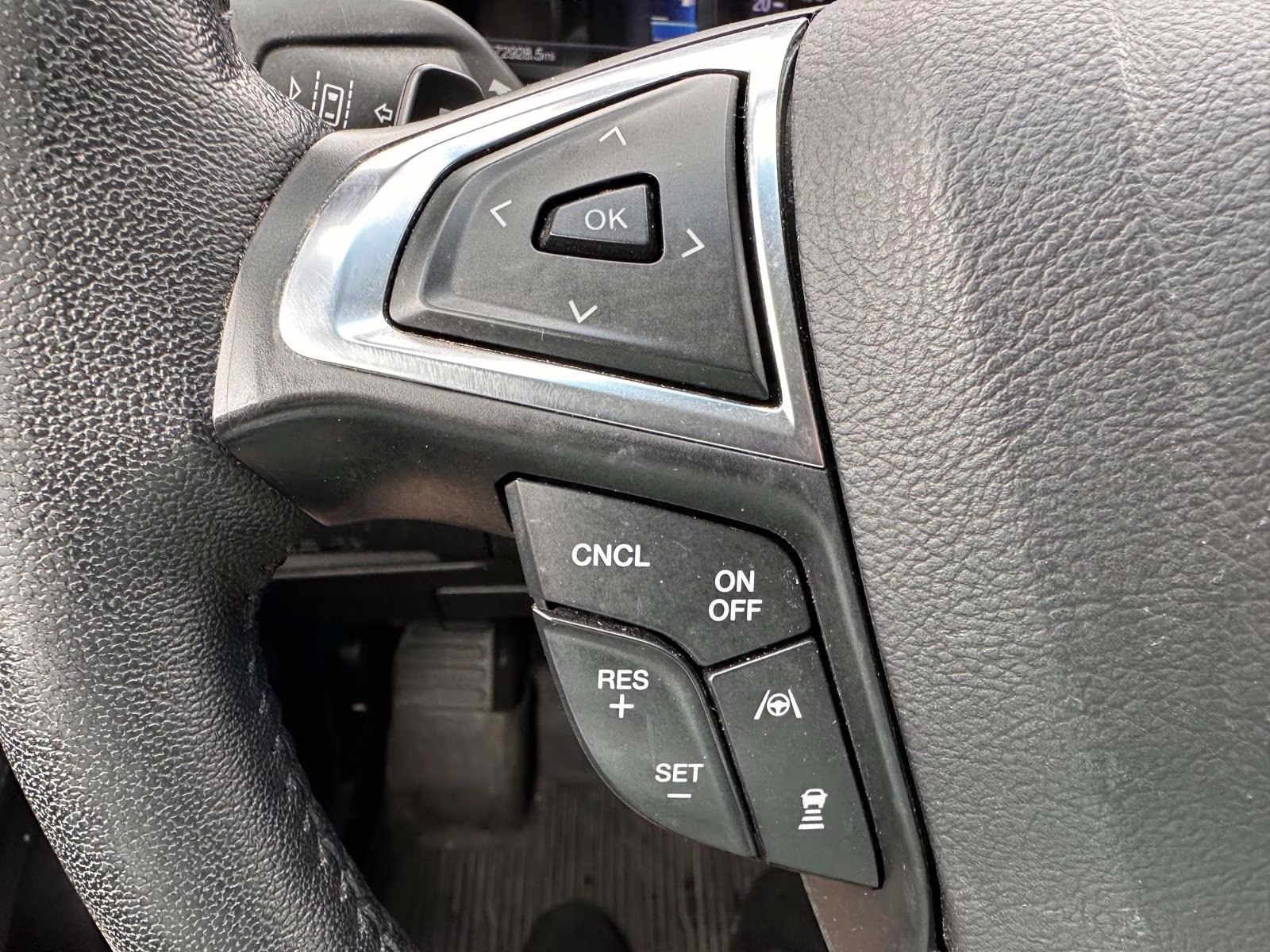 2019 Ingot Silver Metallic Ford Edge SEL AWD AWD SUV