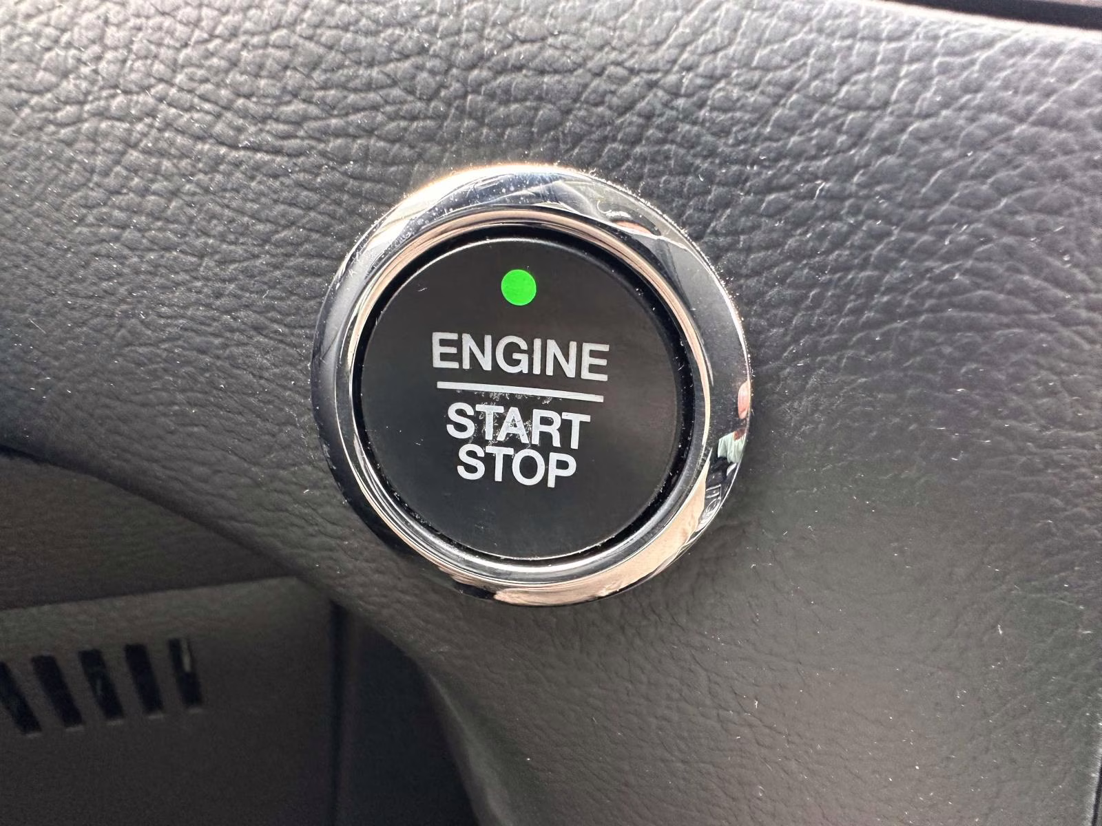 2019 Ingot Silver Metallic Ford Edge SEL AWD AWD SUV