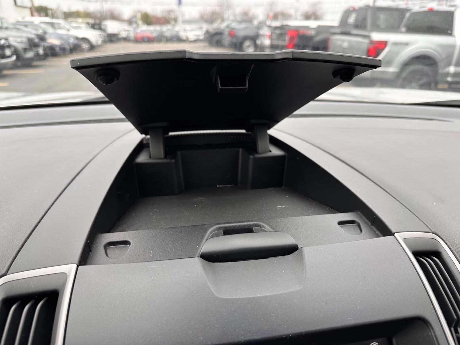 2019 Ingot Silver Metallic Ford Edge SEL AWD AWD SUV