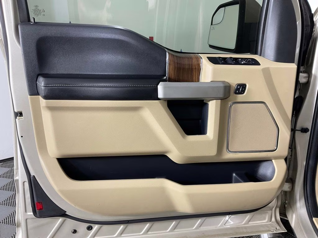 2017 White Gold Ford F-150 Lariat 4X4 Truck