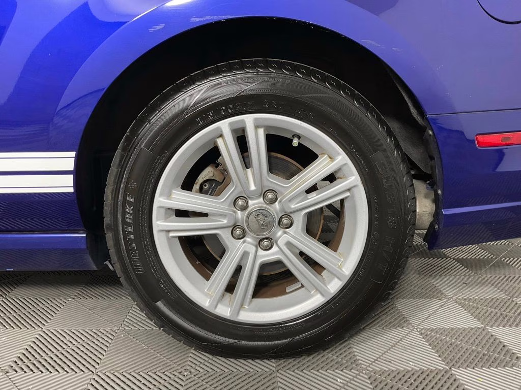 2013 Blue Metallic Ford Mustang V6 RWD Coupe
