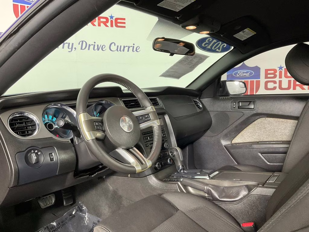 2013 Blue Metallic Ford Mustang V6 RWD Coupe