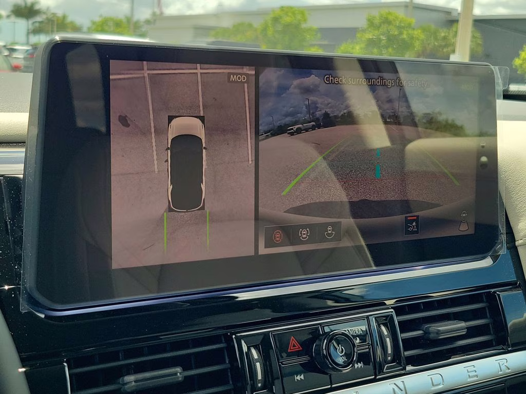 2026 Gun Metallic Nissan Pathfinder SL FWD SUV