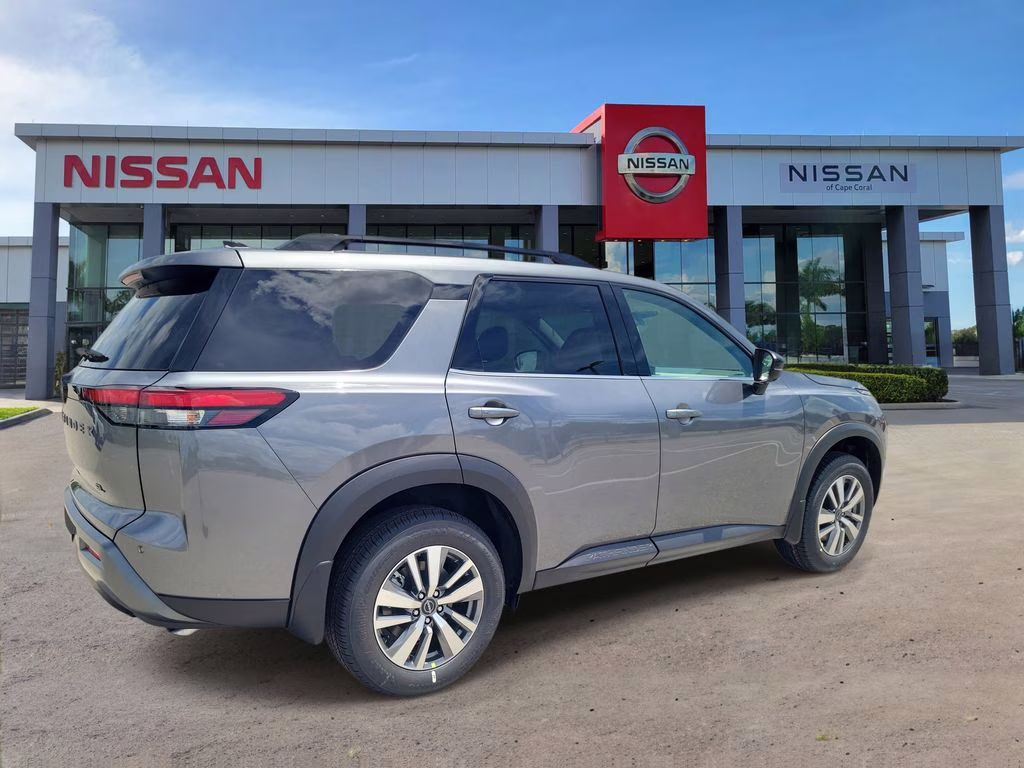 2026 Gun Metallic Nissan Pathfinder SL FWD SUV