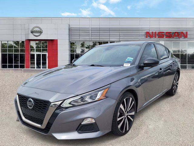 2021 Gun Metallic Nissan Altima 2.0 SR FWD Sedan