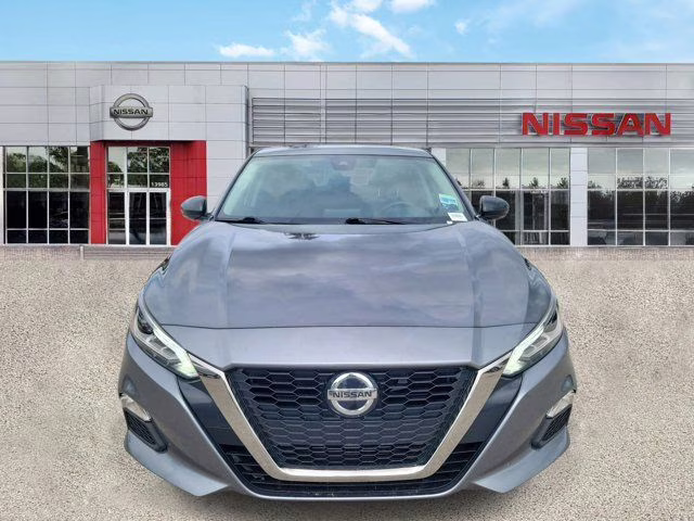 2021 Gun Metallic Nissan Altima 2.0 SR FWD Sedan