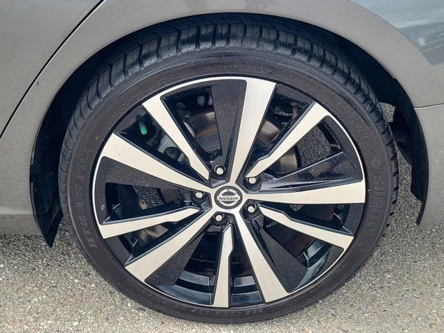 2021 Gun Metallic Nissan Altima 2.0 SR FWD Sedan