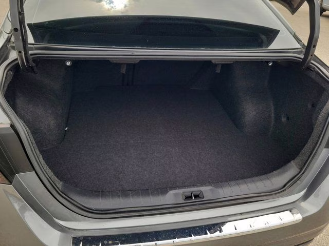 2021 Gun Metallic Nissan Altima 2.0 SR FWD Sedan