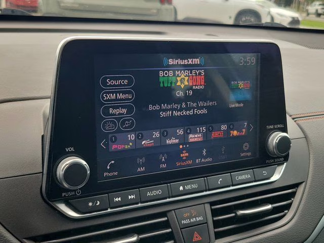 2021 Gun Metallic Nissan Altima 2.0 SR FWD Sedan