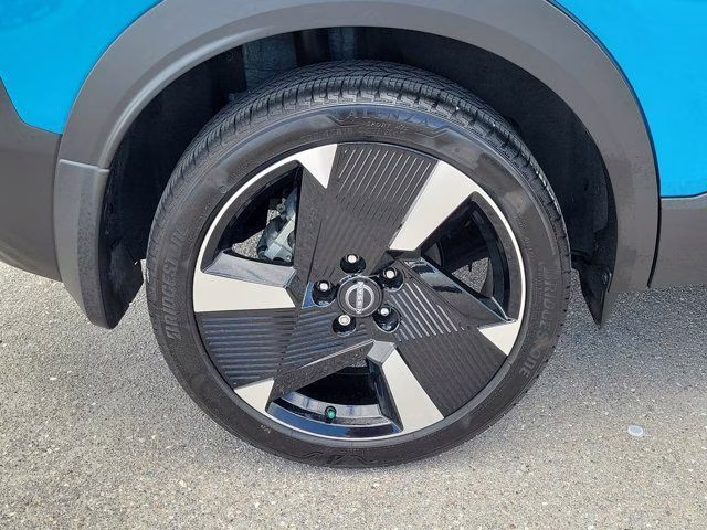 2025 Blue Metallic Nissan Kicks SR FWD SUV