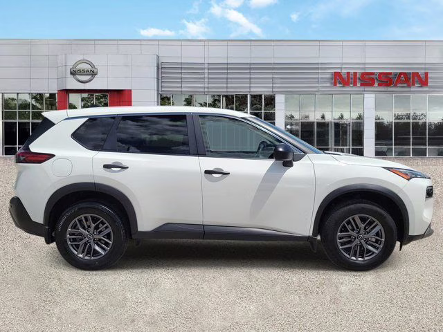 2023 Glacier White Nissan Rogue S FWD SUV