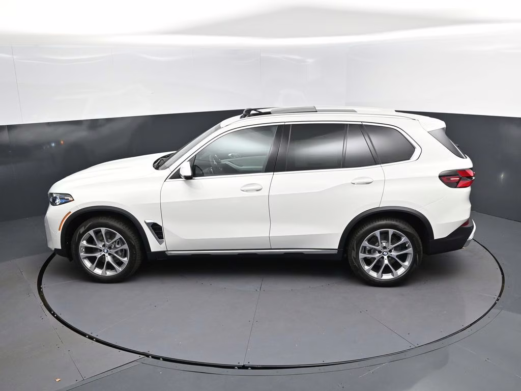 2026 Alpine White BMW X5 sDrive40i RWD SUV