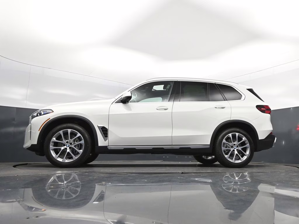 2026 Alpine White BMW X5 sDrive40i RWD SUV