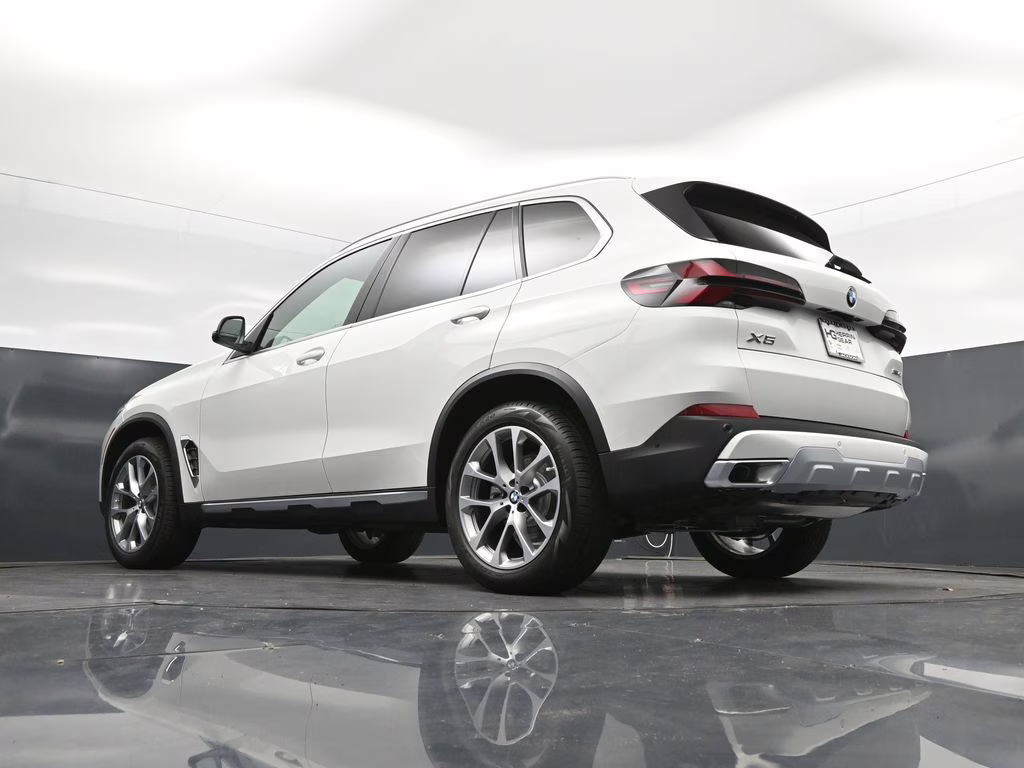 2026 Alpine White BMW X5 sDrive40i RWD SUV