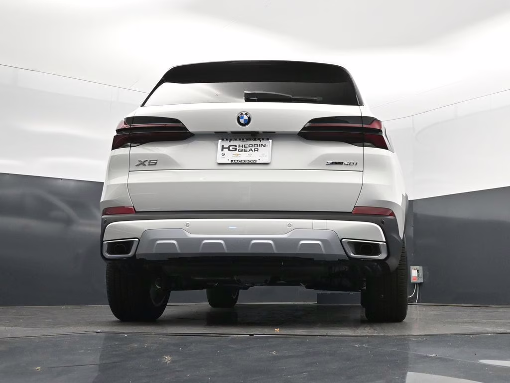 2026 Alpine White BMW X5 sDrive40i RWD SUV