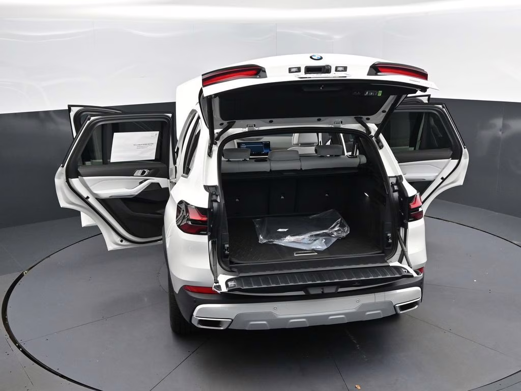 2026 Alpine White BMW X5 sDrive40i RWD SUV