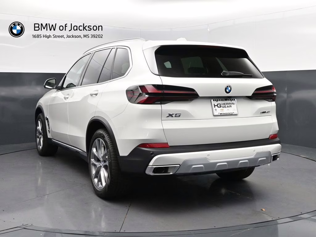 2026 Alpine White BMW X5 sDrive40i RWD SUV