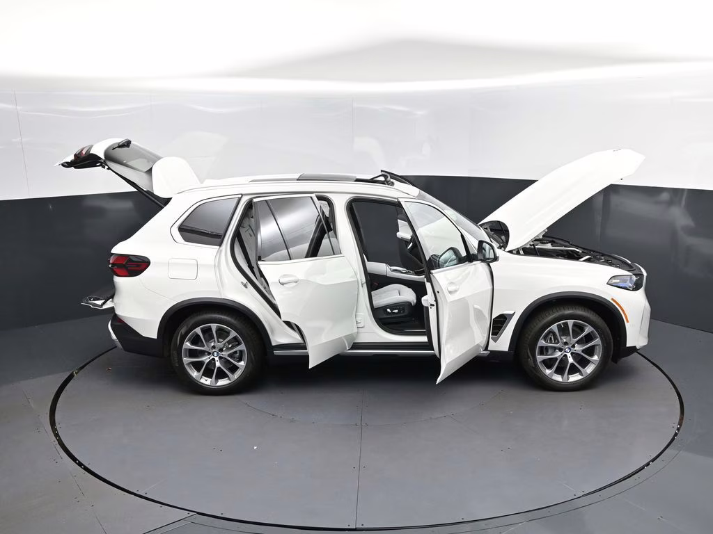 2026 Alpine White BMW X5 sDrive40i RWD SUV