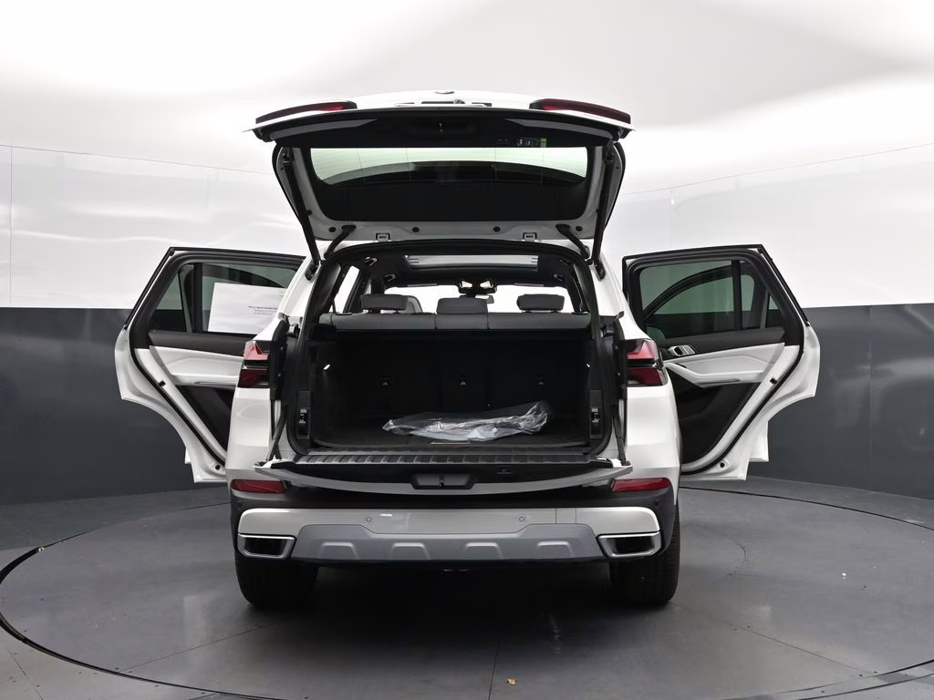 2026 Alpine White BMW X5 sDrive40i RWD SUV