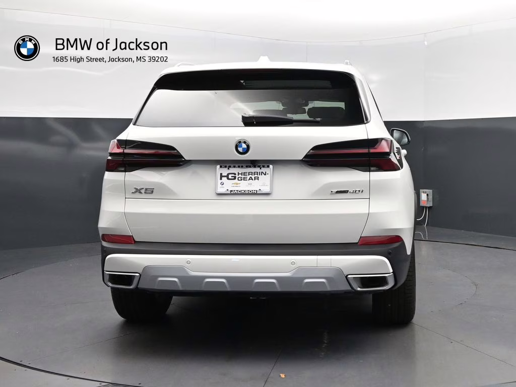 2026 Alpine White BMW X5 sDrive40i RWD SUV