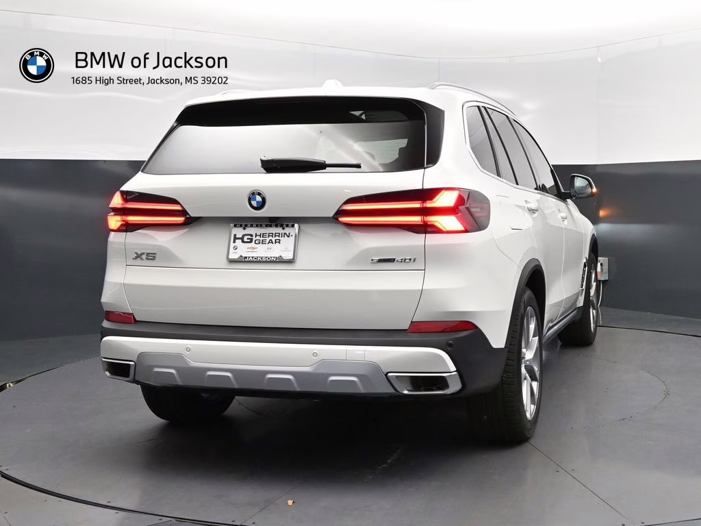 2026 Alpine White BMW X5 sDrive40i RWD SUV
