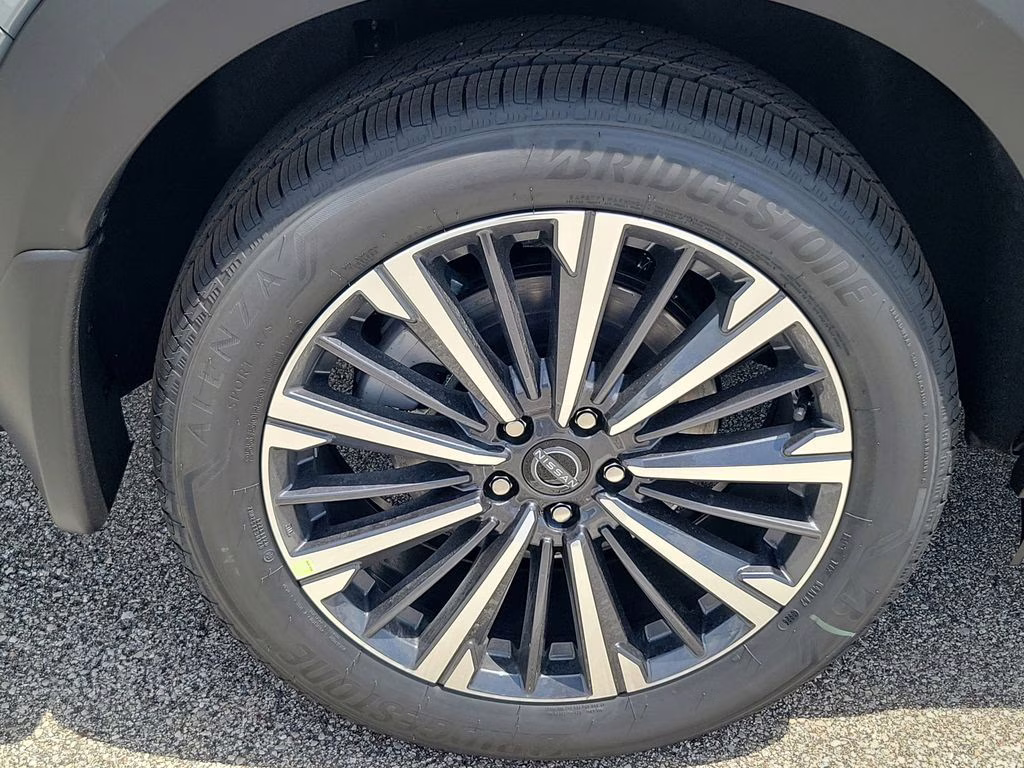 2026 Boulder Gray Pearl Nissan Pathfinder Platinum FWD SUV