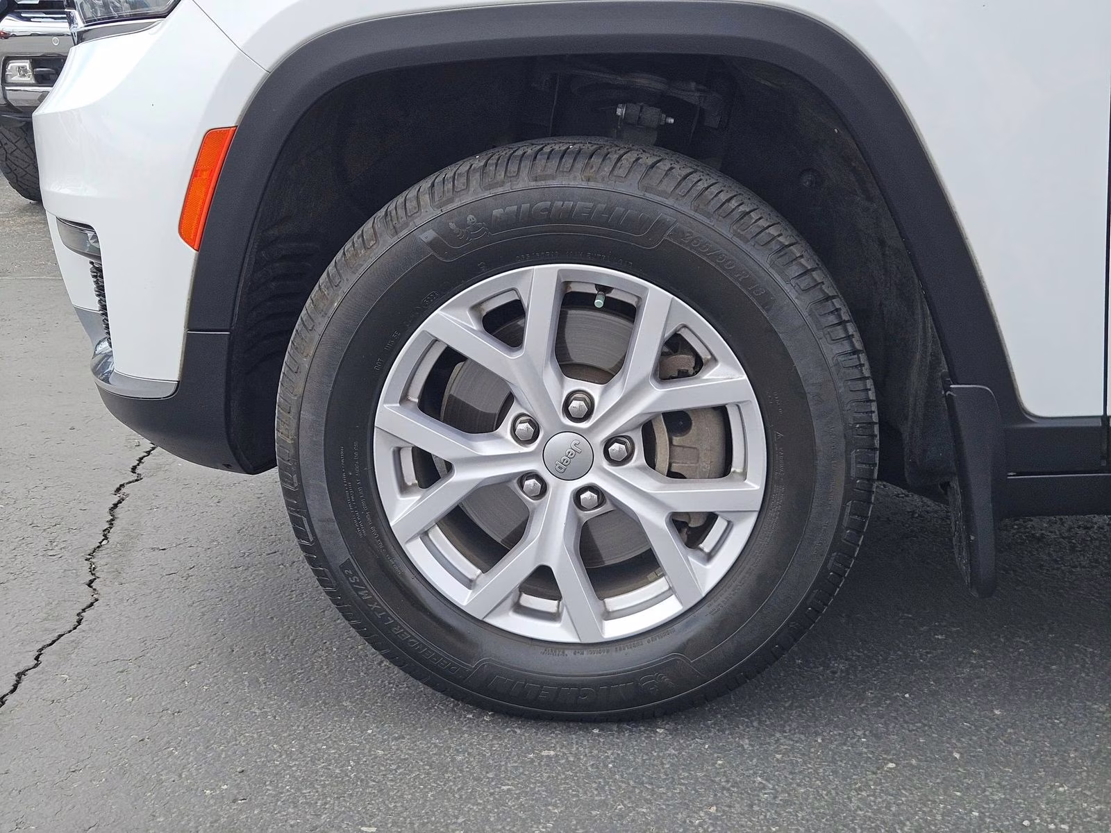 2021 Bright White Clearcoat Jeep Grand Cherokee L Limited 4X4 SUV