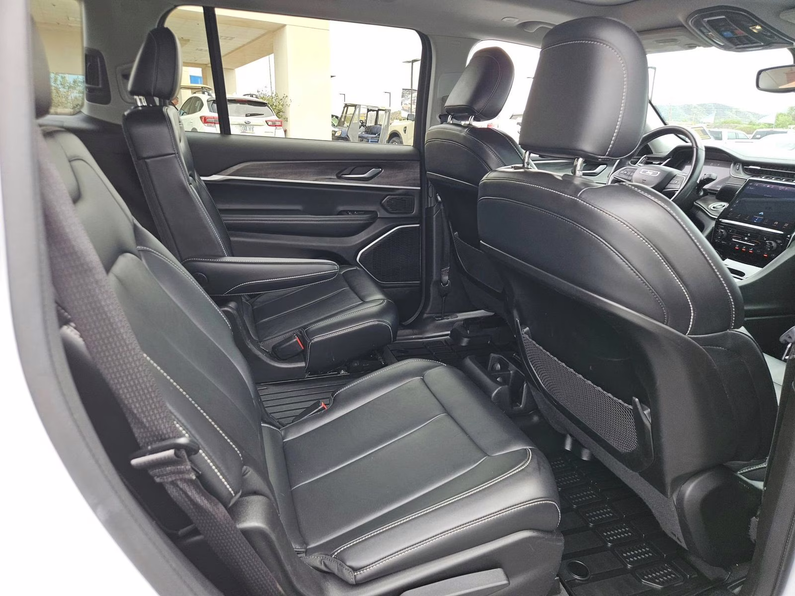 2021 Bright White Clearcoat Jeep Grand Cherokee L Limited 4X4 SUV